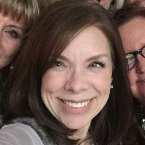 Meet your Posher, Traci - Picture 1 of 1